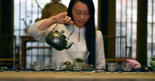 慈舍，悲喜隱去慈從舍生