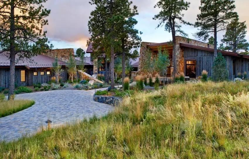 裝修設(shè)計，用石頭和木材建的豪宅