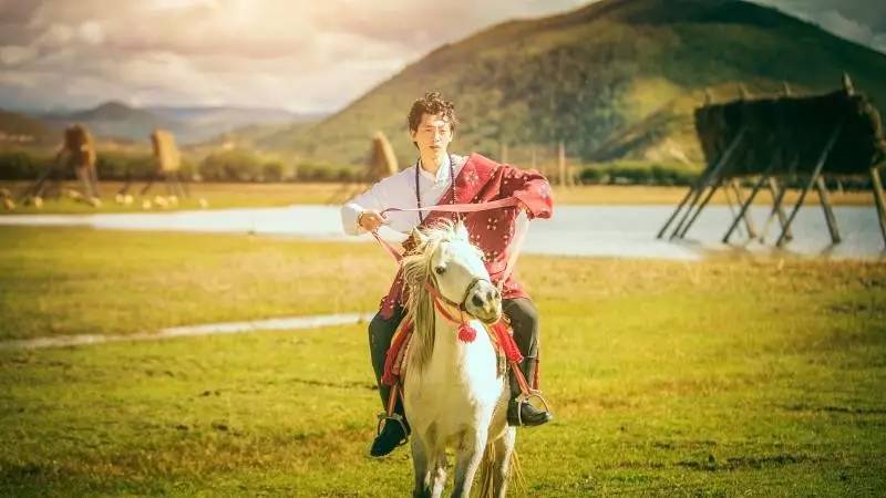 藝棧藏式客棧，我在等風(fēng)也在等你