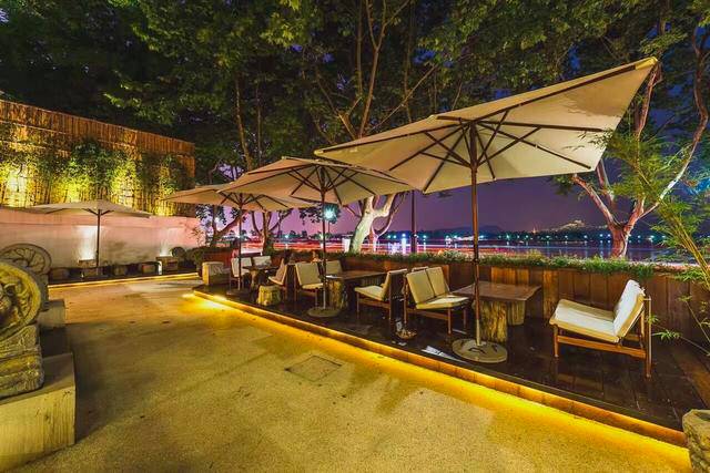 青桐·青竹茶舍，茶香縹緲靜賞西湖