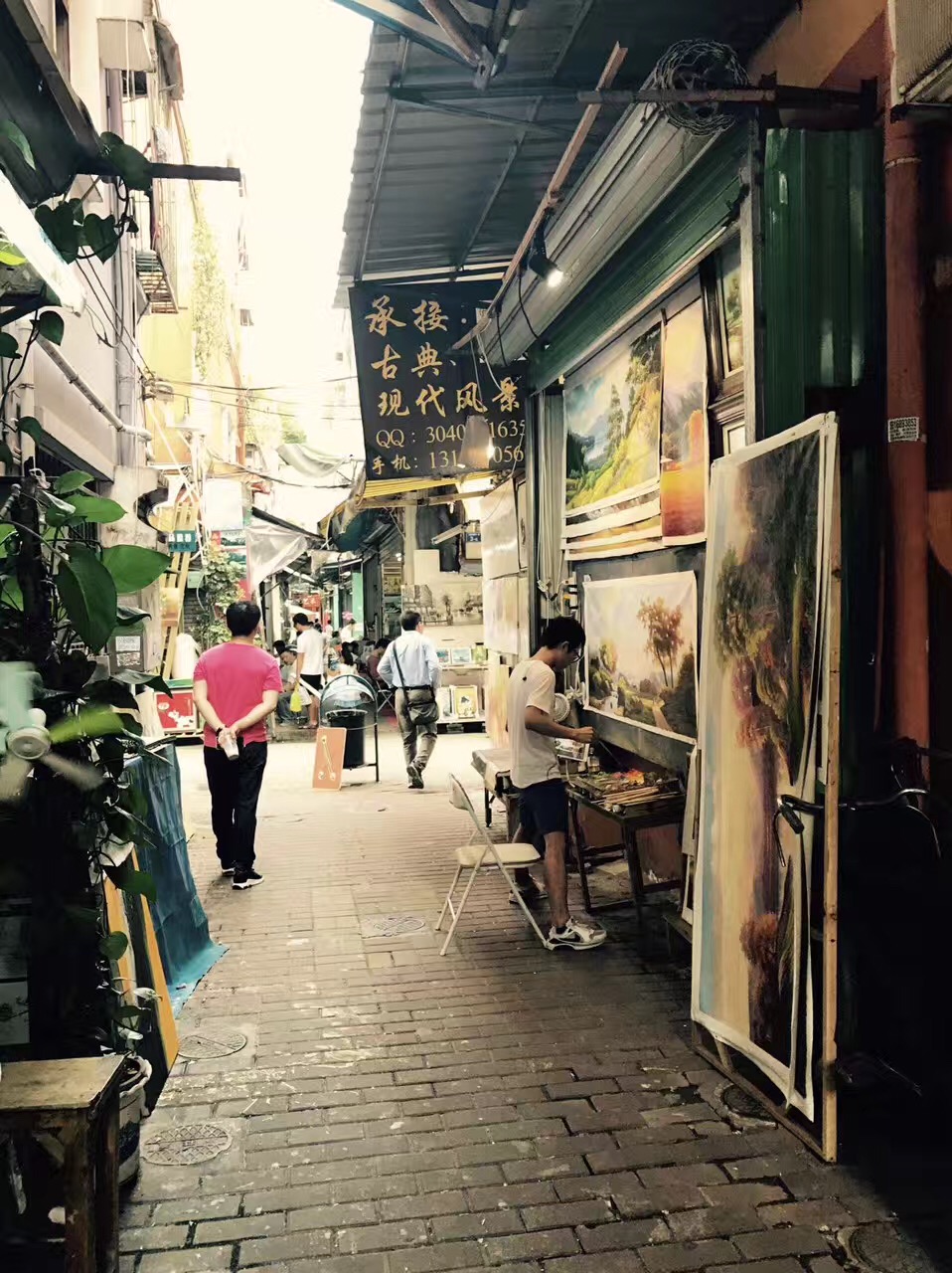 深圳大芬油畫村，詩與遠方的低角度存在