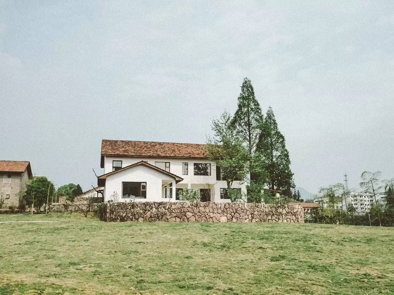 西坡千島湖民宿酒店，瓦爾登湖的自由生活