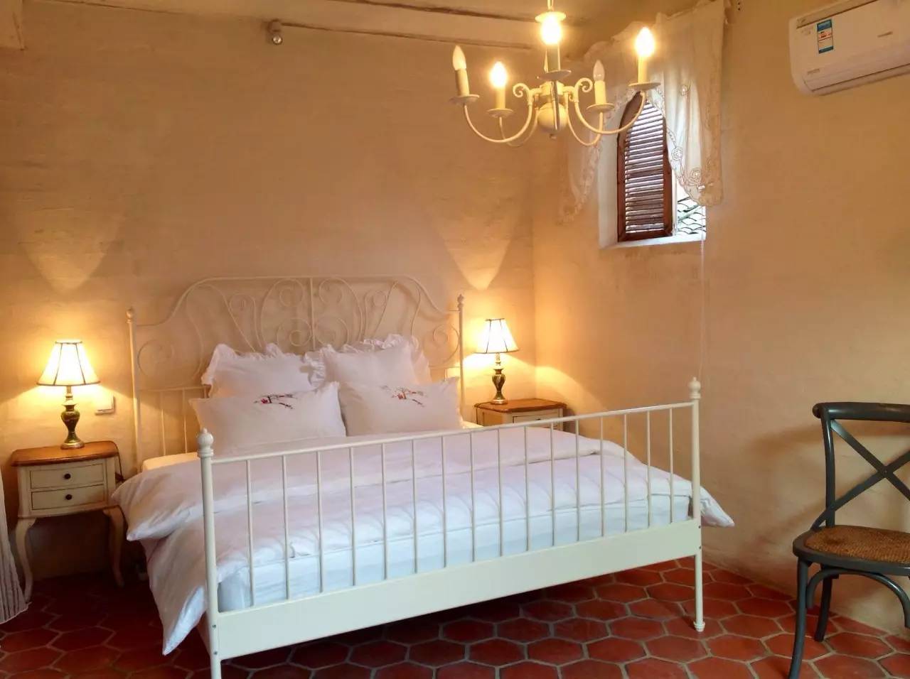 南屏喜舍民宿，從南方飛入徽州白墻灰瓦的歸燕