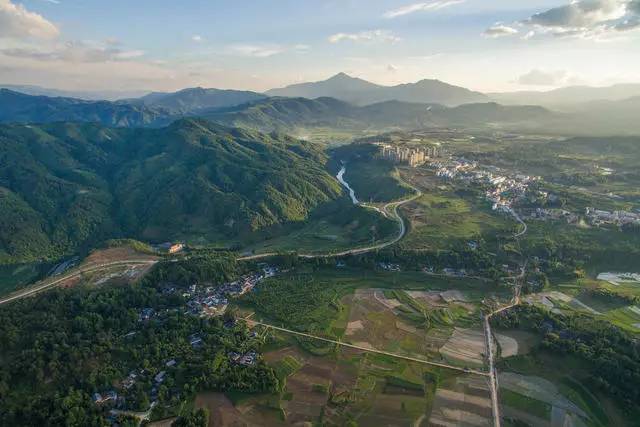 山居秋暝民宿，在大龍井古鎮(zhèn)體驗民族文化