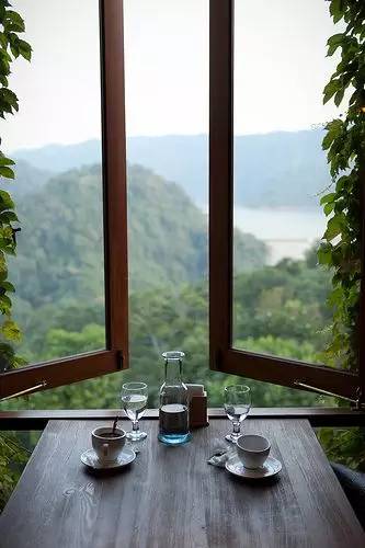 住進(jìn)山林享受一個(gè)人的狂歡，愛(ài)上中式裝修的1