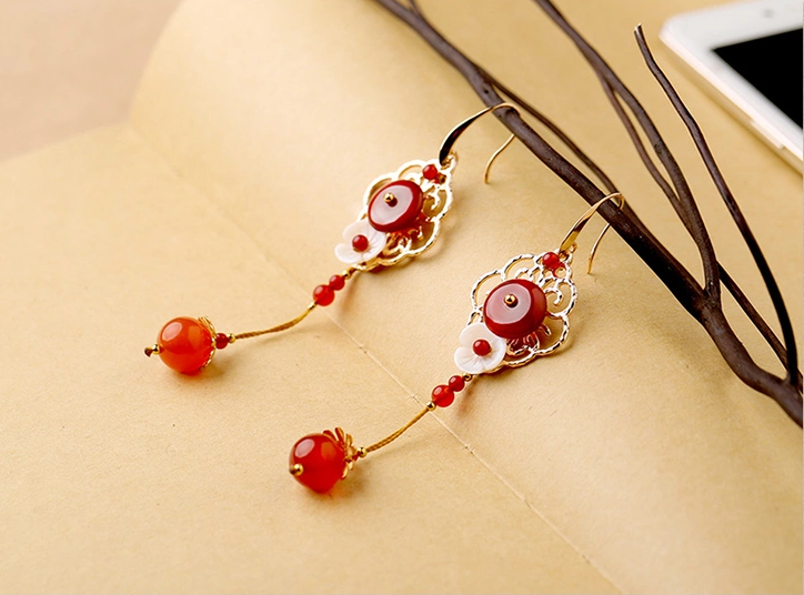 紅瑪瑙吊墜首飾貝殼花氣質耳環(huán)