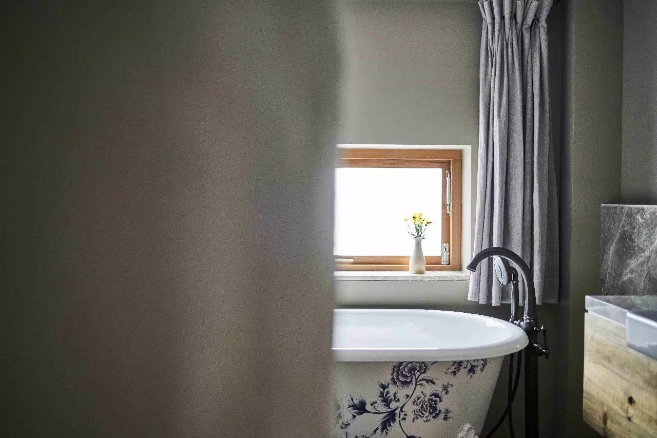 大理浥塵客舍，在山水間觀洱海日出望蒼山之巔