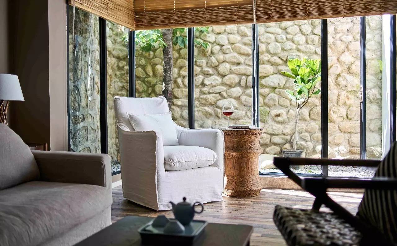 大理浥塵客舍，在山水間觀洱海日出望蒼山之巔