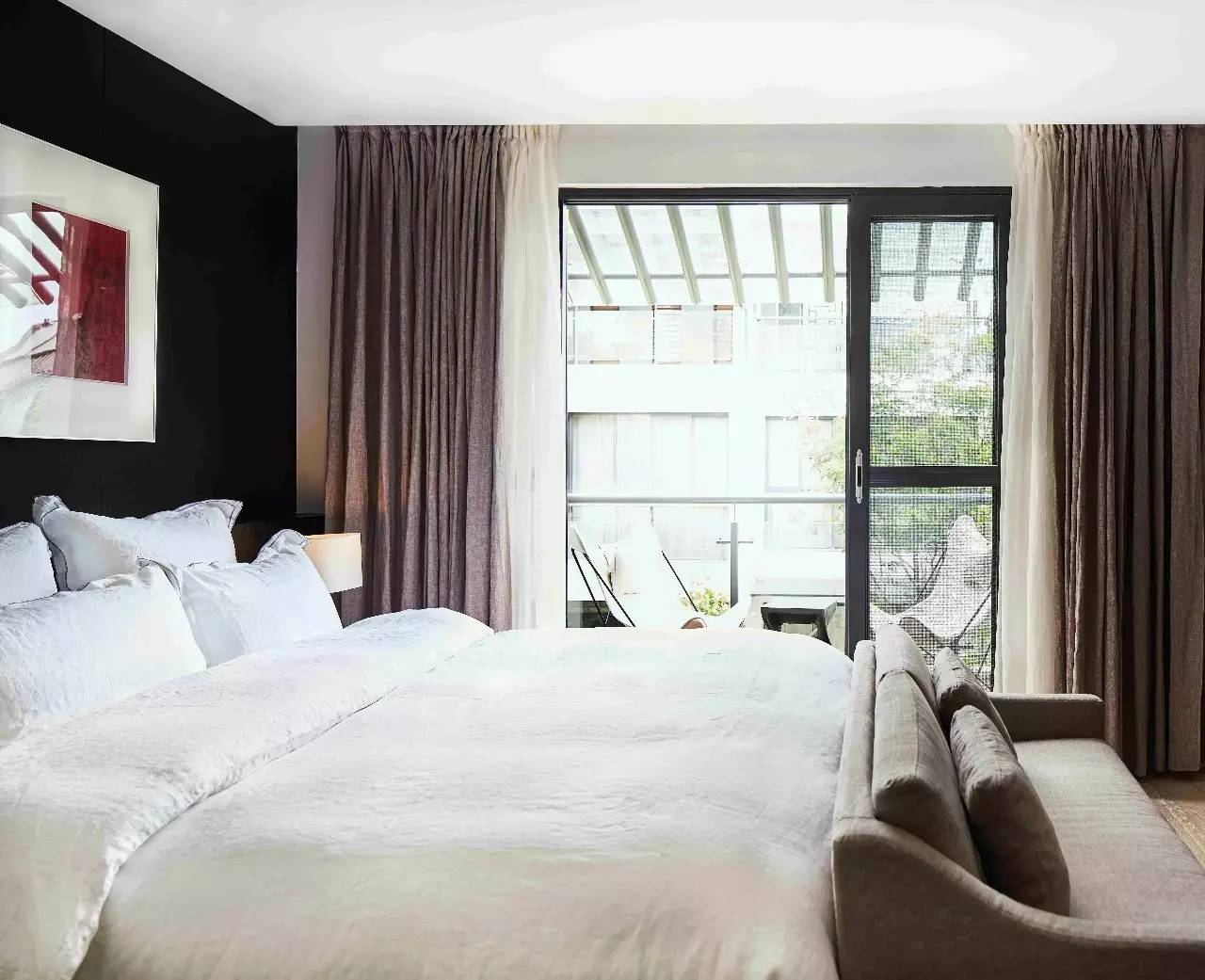 大理浥塵客舍，在山水間觀洱海日出望蒼山之巔