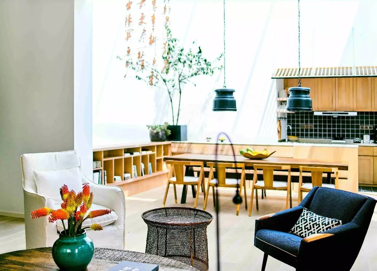 大理浥塵客舍，在山水間觀洱海日出望蒼山之巔