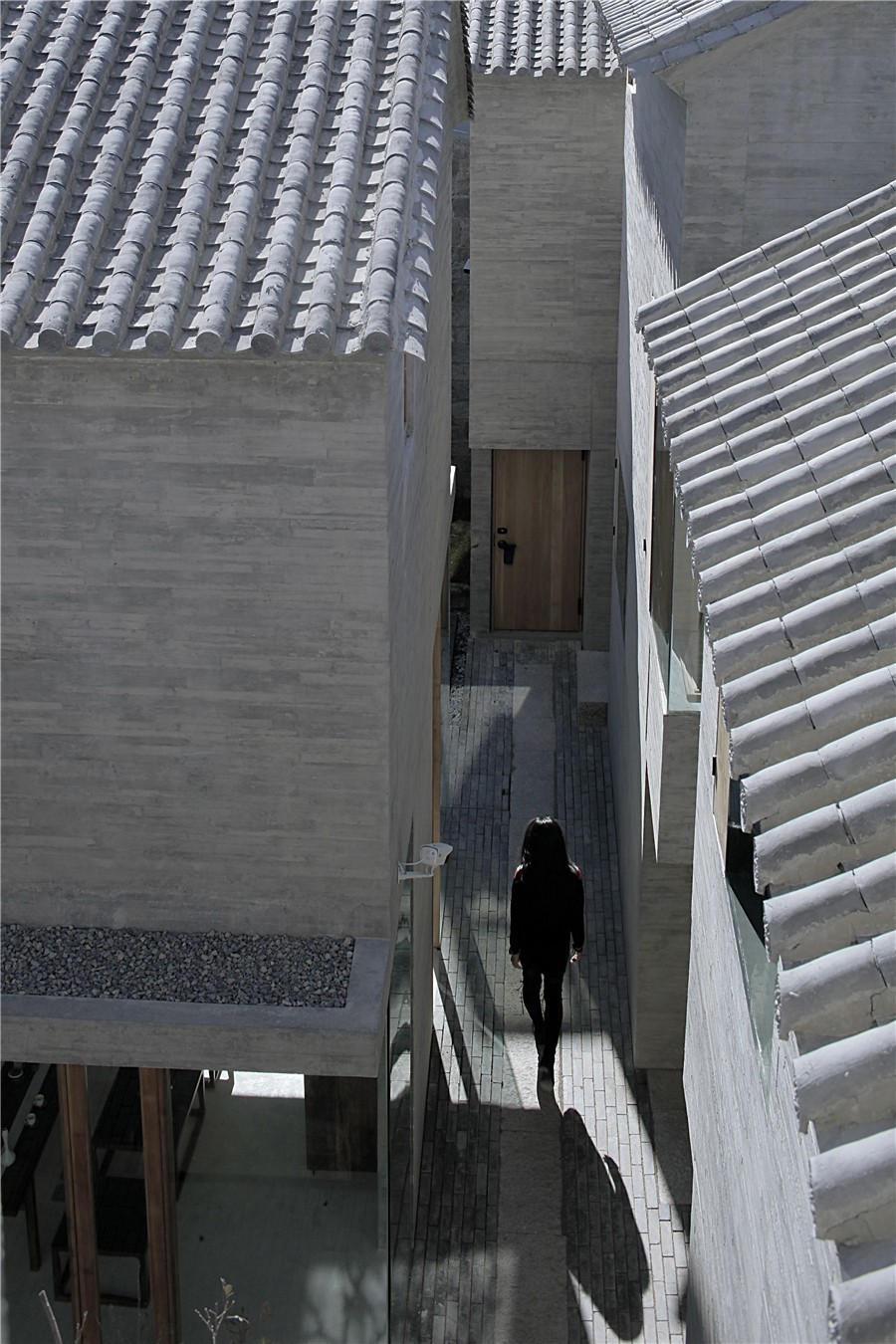 大理既下山，天光云影共徘徊