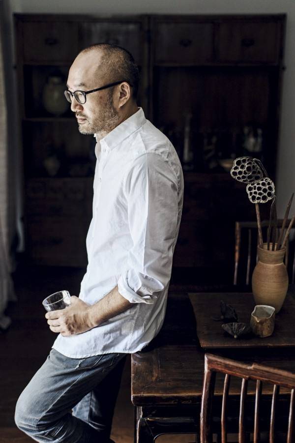 大理既下山，天光云影共徘徊