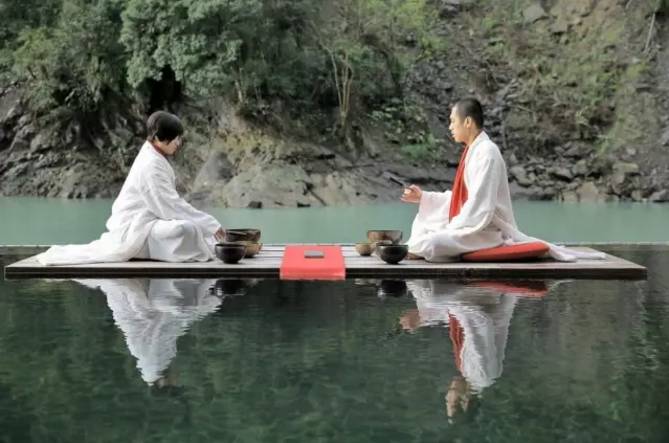 客堂間莫干山民宿，隱居深山聆聽自然