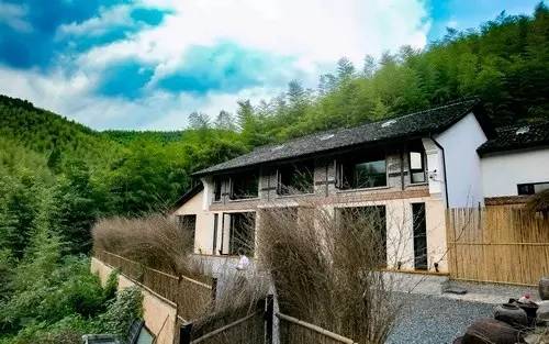 客堂間莫干山民宿，隱居深山聆聽自然
