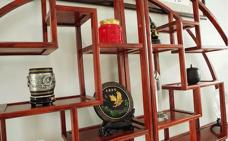 南榆木木展示架，中式古典實木隔斷博古架