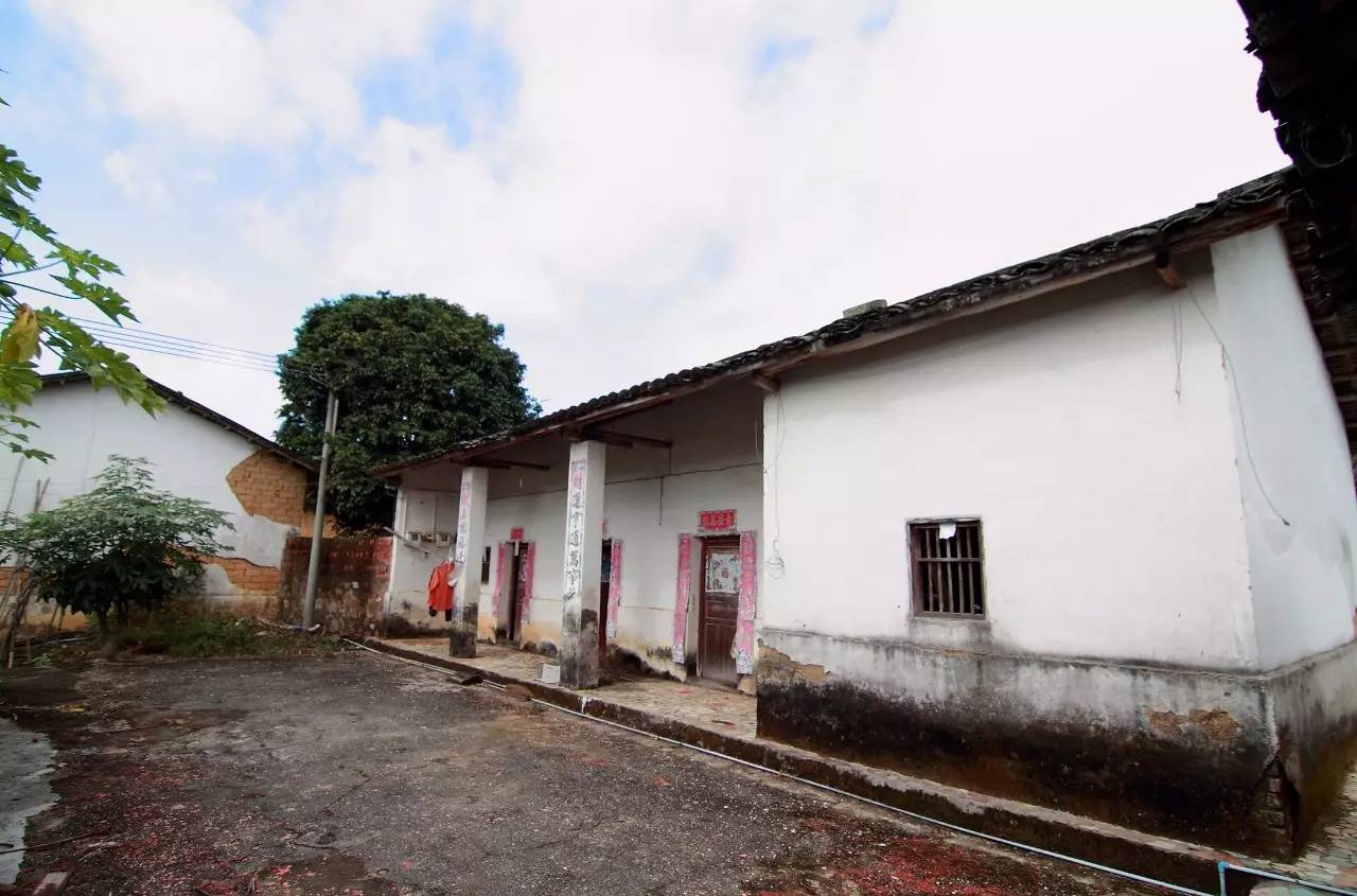 天堂山鄉(xiāng)愛樹民宿，古色古香的童話小鎮(zhèn)