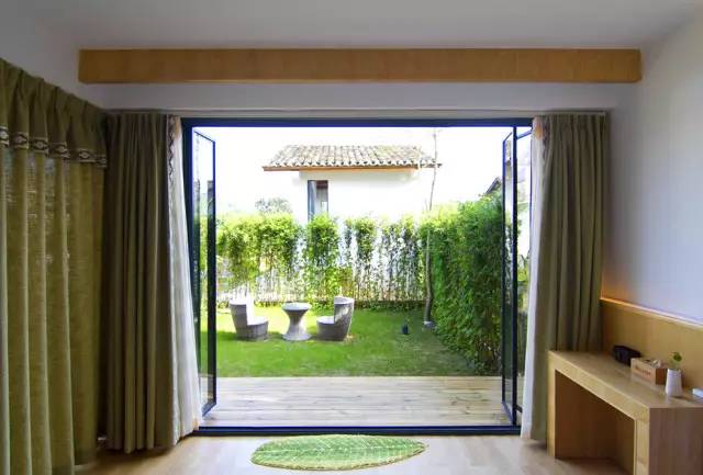 天堂山鄉(xiāng)愛(ài)樹(shù)民宿，古色古香的童話(huà)小鎮(zhèn)