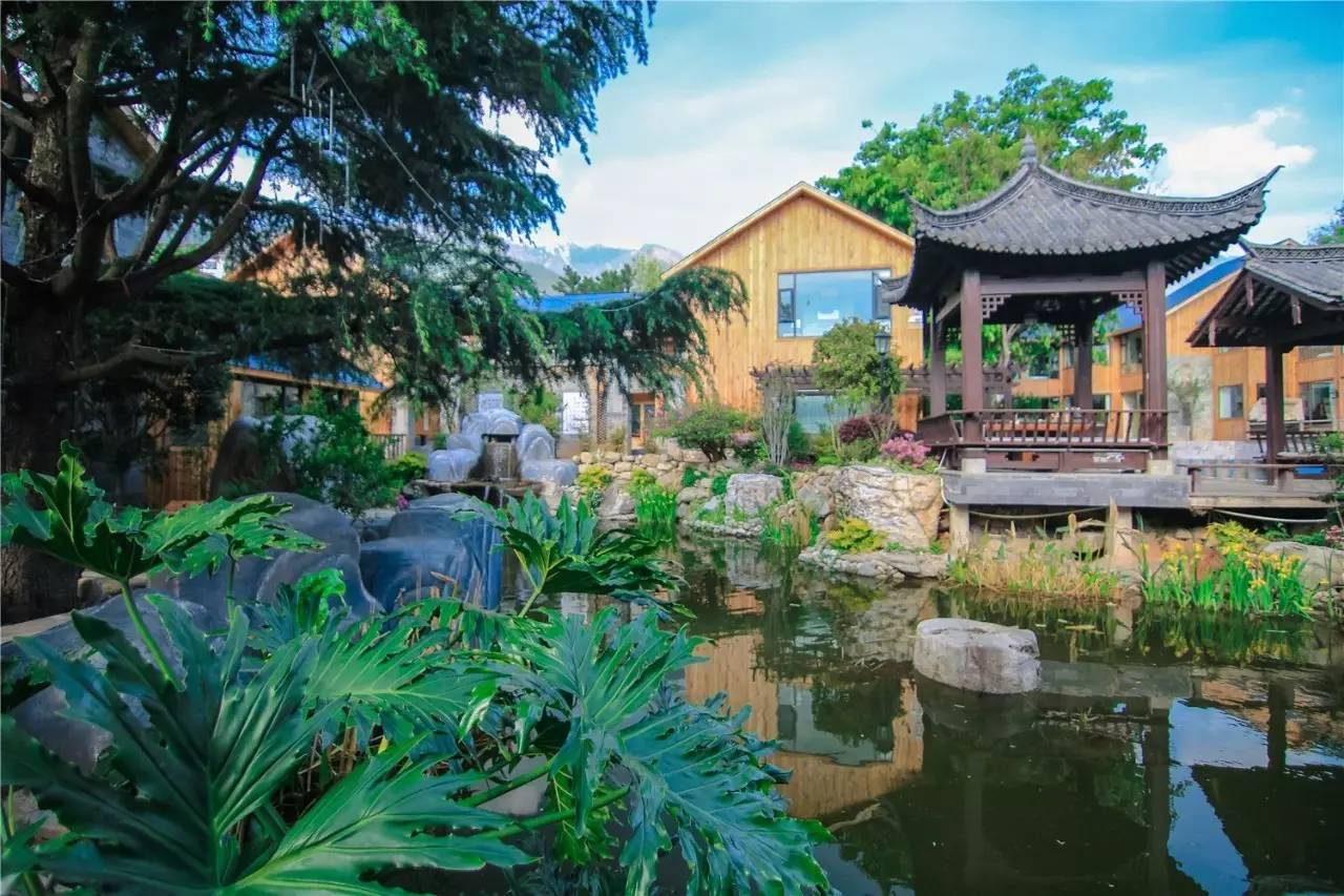 融居·銀箔泉，來銀箔泉邊喝茶看蒼山洱海