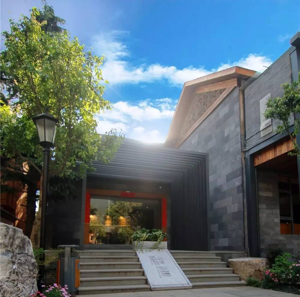 融居·銀箔泉，來銀箔泉邊喝茶看蒼山洱海