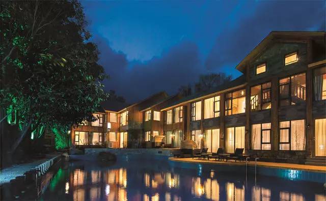 融居·銀箔泉，來銀箔泉邊喝茶看蒼山洱海