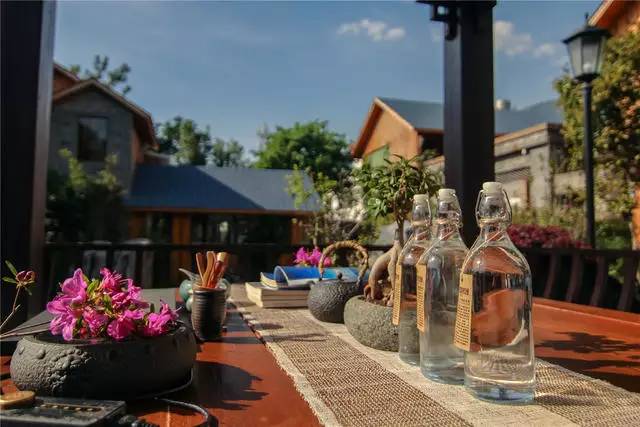 融居·銀箔泉，來銀箔泉邊喝茶看蒼山洱海