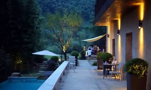 桐廬山中傳奇艾弗德堡藝社，打造一個藝術村落