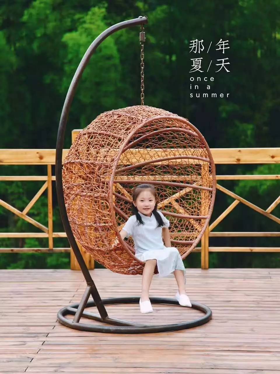 如隱·小佐居，半入溪水半入云