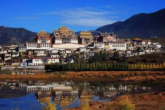 天空之城南杉藝術(shù)酒店，在月光之城尋找探索