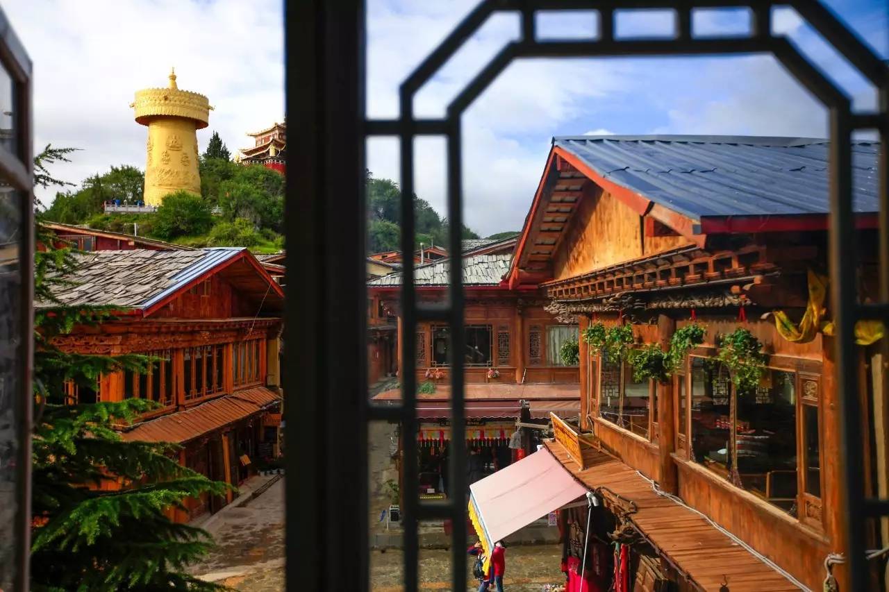 天空之城南杉藝術(shù)酒店，在月光之城尋找探索