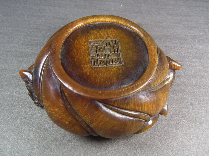 清代老角質浮雕雙螭龍大水盂