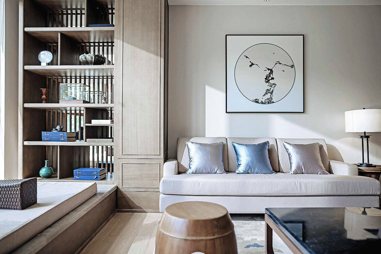 裝修設計：新中式客廳最有范的待客之道！