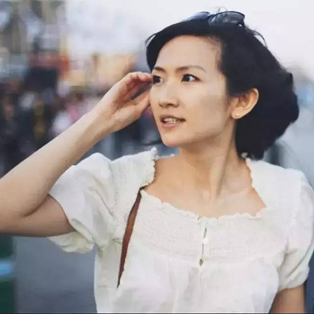 福布斯榜最年輕插畫師：我筆下的家佳樂文學(xué)