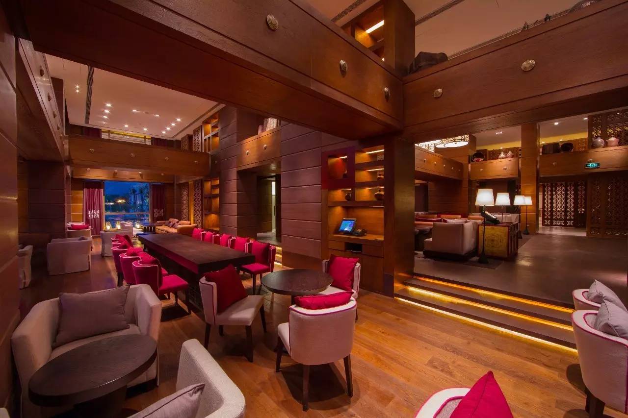 拉薩香格里拉酒店，睡在世界屋脊之上