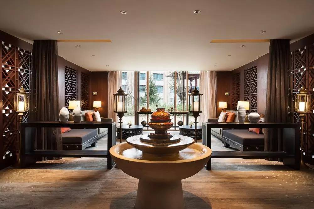 拉薩香格里拉酒店，睡在世界屋脊之上