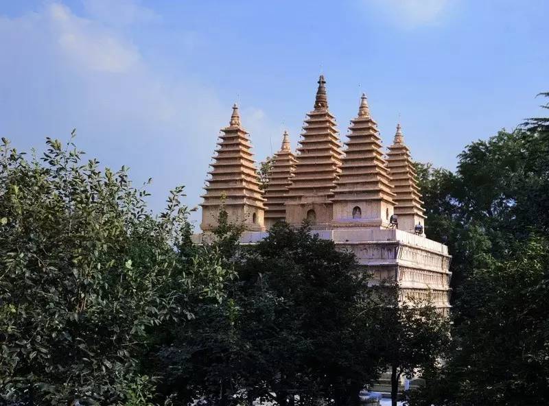 種類繁多的中國(guó)佛塔，佛教文化博大精深