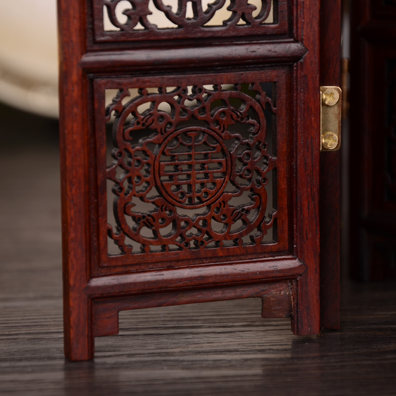 中國古典紅酸枝木屏風(fēng)