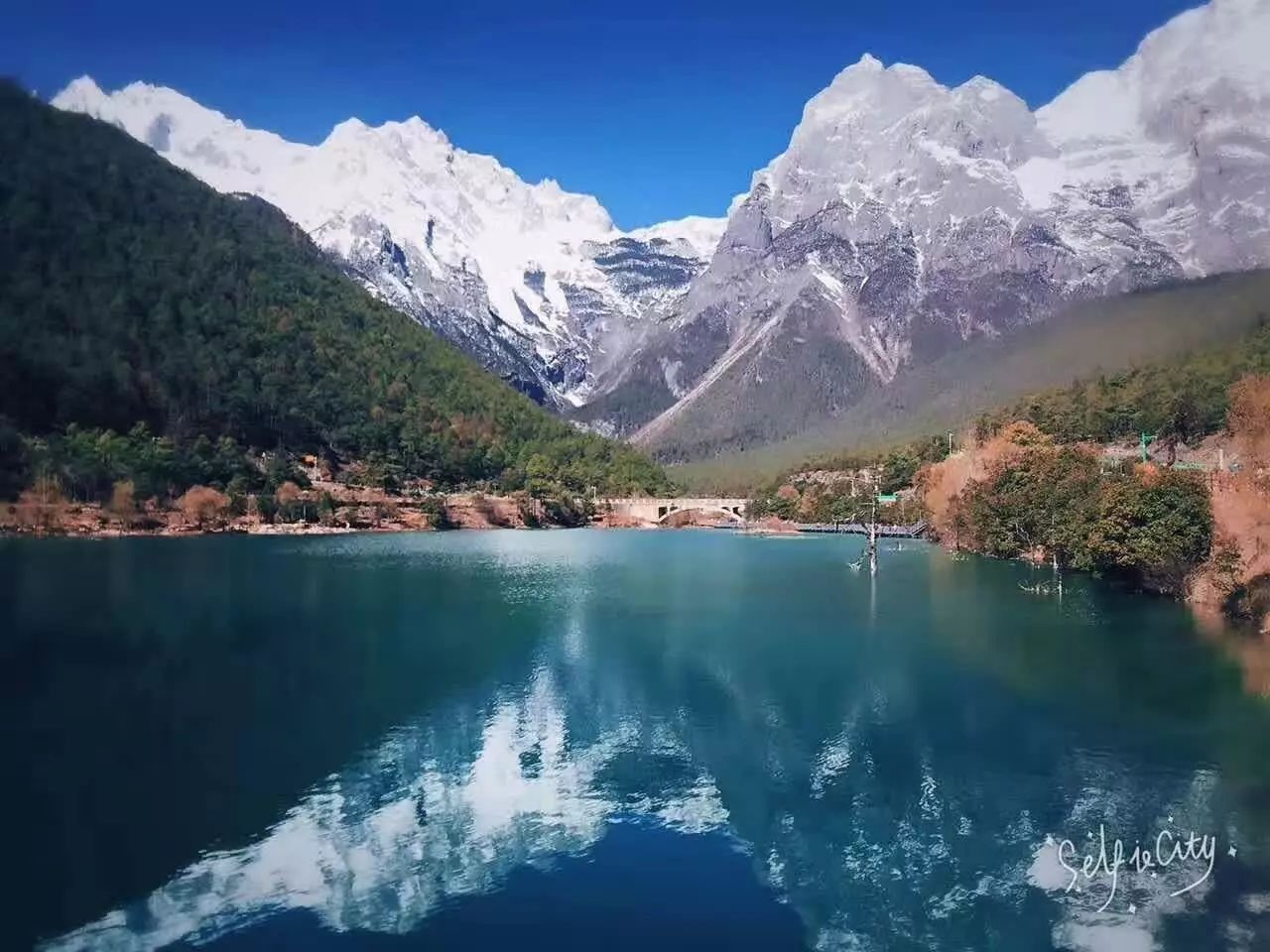 麗江束河聚寶齋民宿，告別曾經(jīng)邂逅未來的美麗