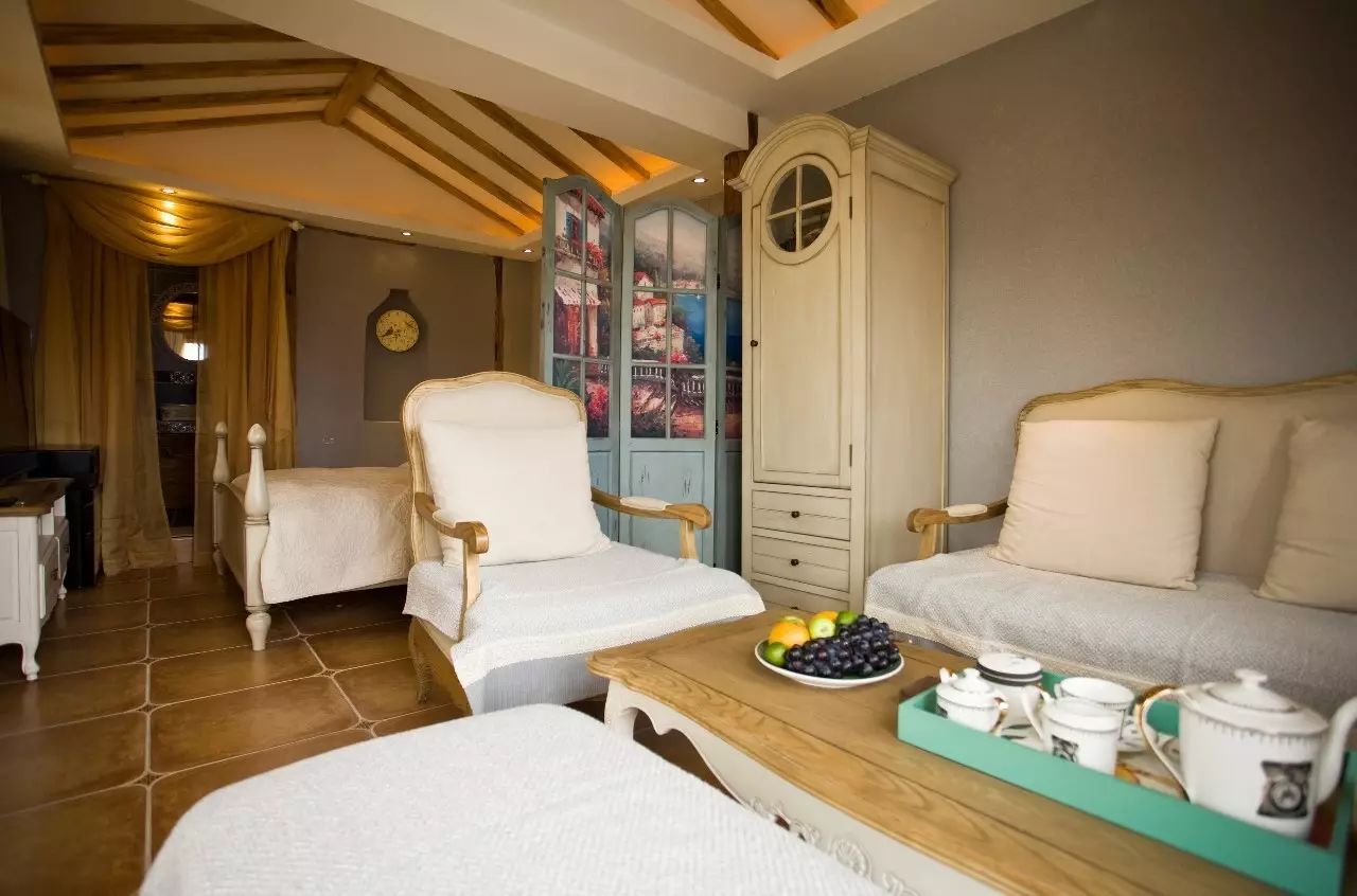 麗江束河聚寶齋民宿，告別曾經(jīng)邂逅未來的美麗