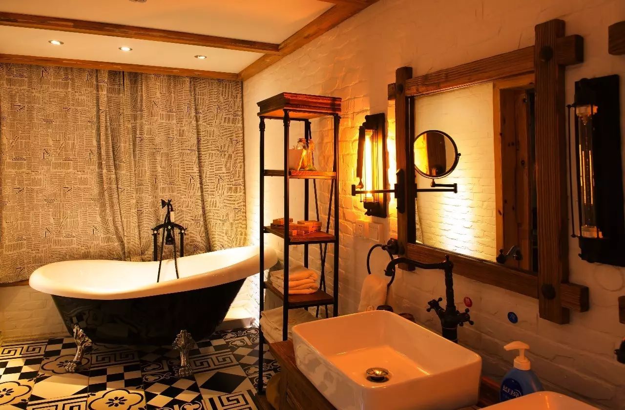 麗江束河聚寶齋民宿，告別曾經(jīng)邂逅未來(lái)的美麗