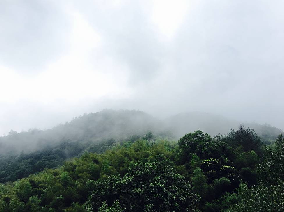 杭州·天方夜潭，給你一個(gè)「山脊之巔」的舞臺(tái)