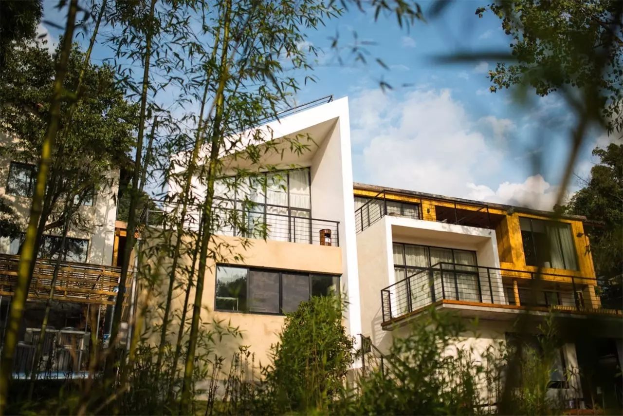 杭州·天方夜潭，給你一個「山脊之巔」的舞臺