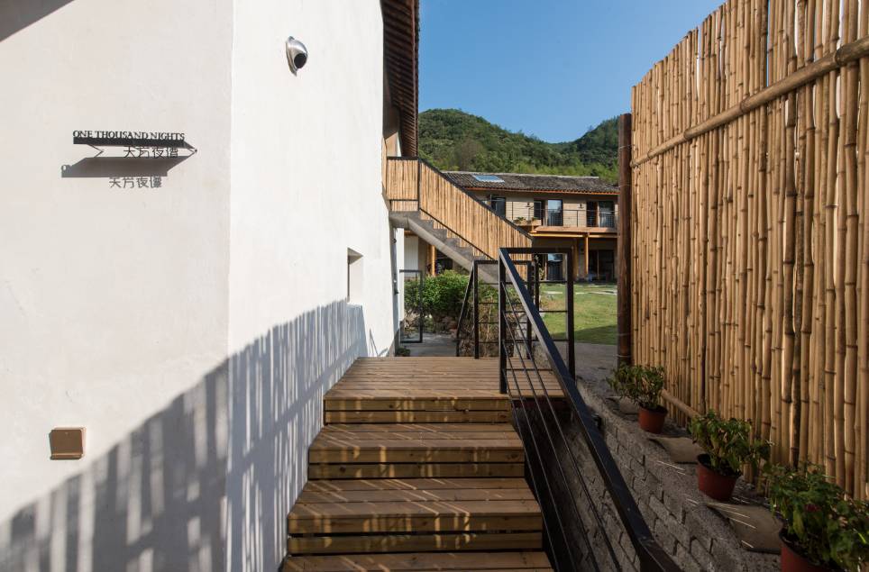 杭州·天方夜潭，給你一個「山脊之巔」的舞臺