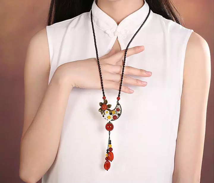 家佳樂文學(xué)紅瑪瑙吊墜復(fù)古大氣毛衣鏈時尚項(xiàng)鏈?zhǔn)罪? src="/wenxue/d/file/bigpic/190404/04/13-1G001120R2.png" style="height: 538px; width: 750px;" / data-3fFM="OBhuRe"><br / data-Wxt4="PgdKhZ">
<img alt=