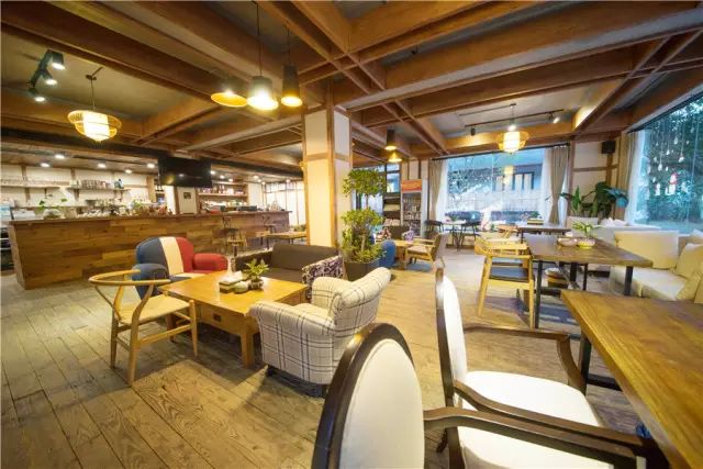 杭州·一色山墅，滿覺隴的月色喝茶散步都是雅事