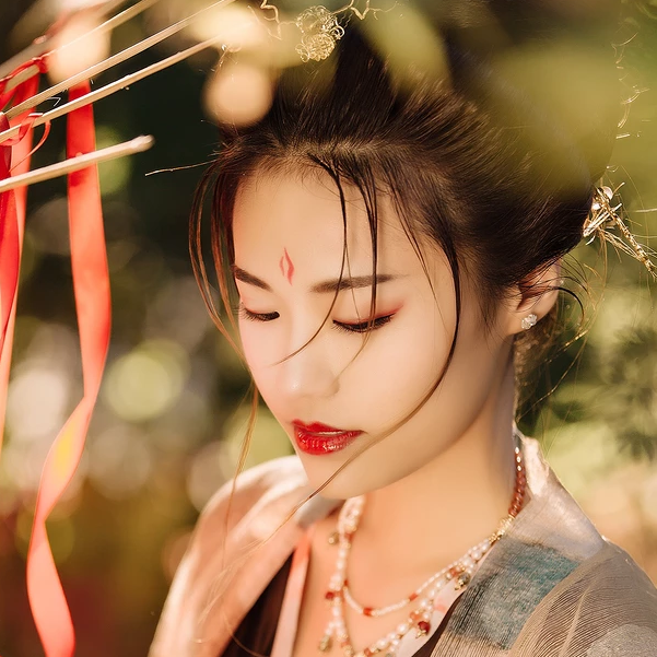 家佳樂文學(xué)彼岸花開唯美古風(fēng)女子頭像