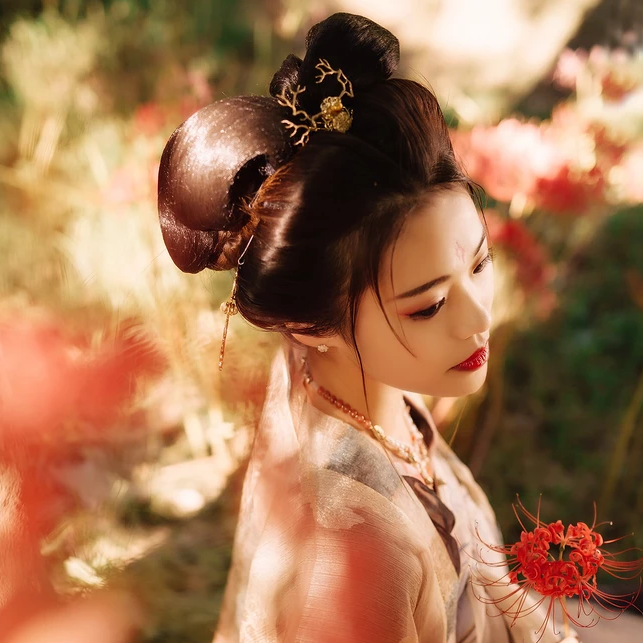 家佳樂文學(xué)彼岸花開唯美古風(fēng)女子頭像