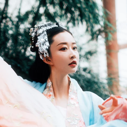 家佳樂文學(xué)清新花朵唯美古風(fēng)女子頭像