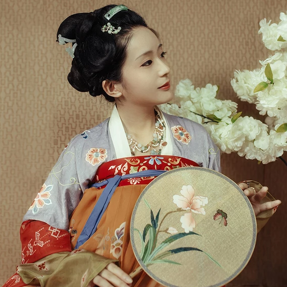 鄰家小女時(shí)尚家佳樂(lè)文學(xué)唯美古風(fēng)女子頭像