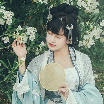 小清新唯美花朵頭像，家佳樂文學(xué)古風(fēng)真人女子頭像