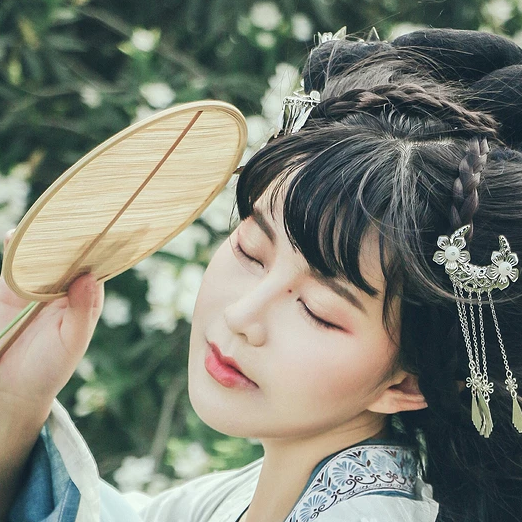 小清新唯美花朵頭像，家佳樂文學(xué)古風(fēng)真人女子頭像